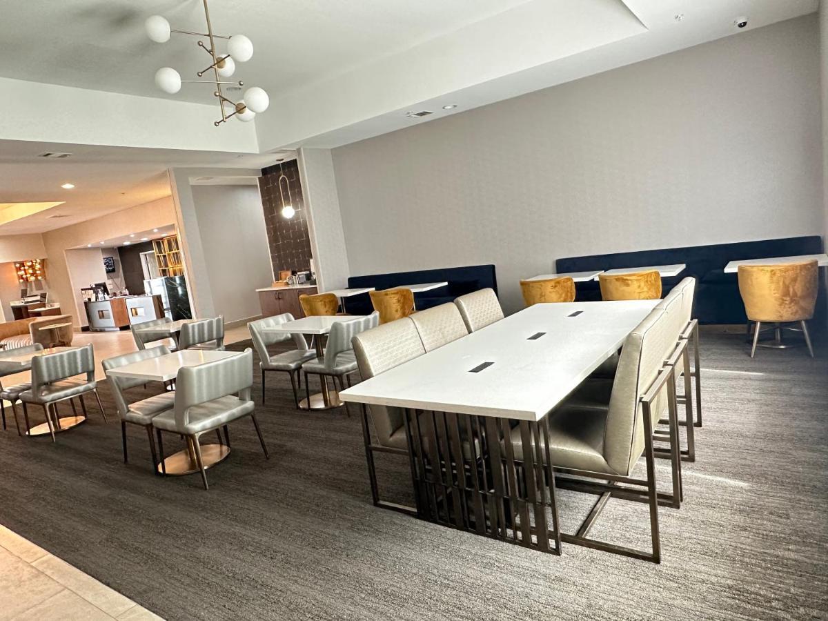 La Quinta By Wyndham Decatur Hotell Eksteriør bilde