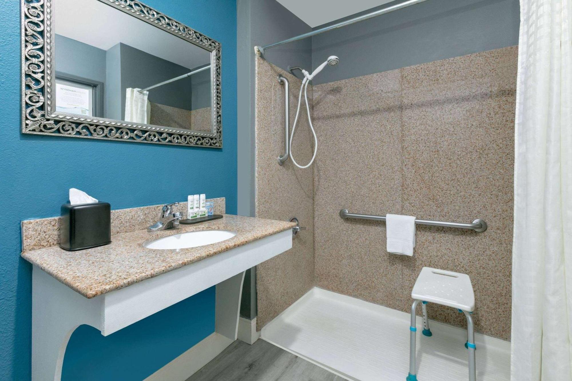 La Quinta By Wyndham Decatur Hotell Eksteriør bilde