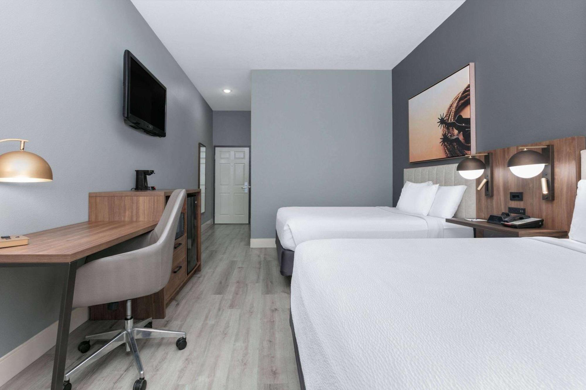 La Quinta By Wyndham Decatur Hotell Eksteriør bilde