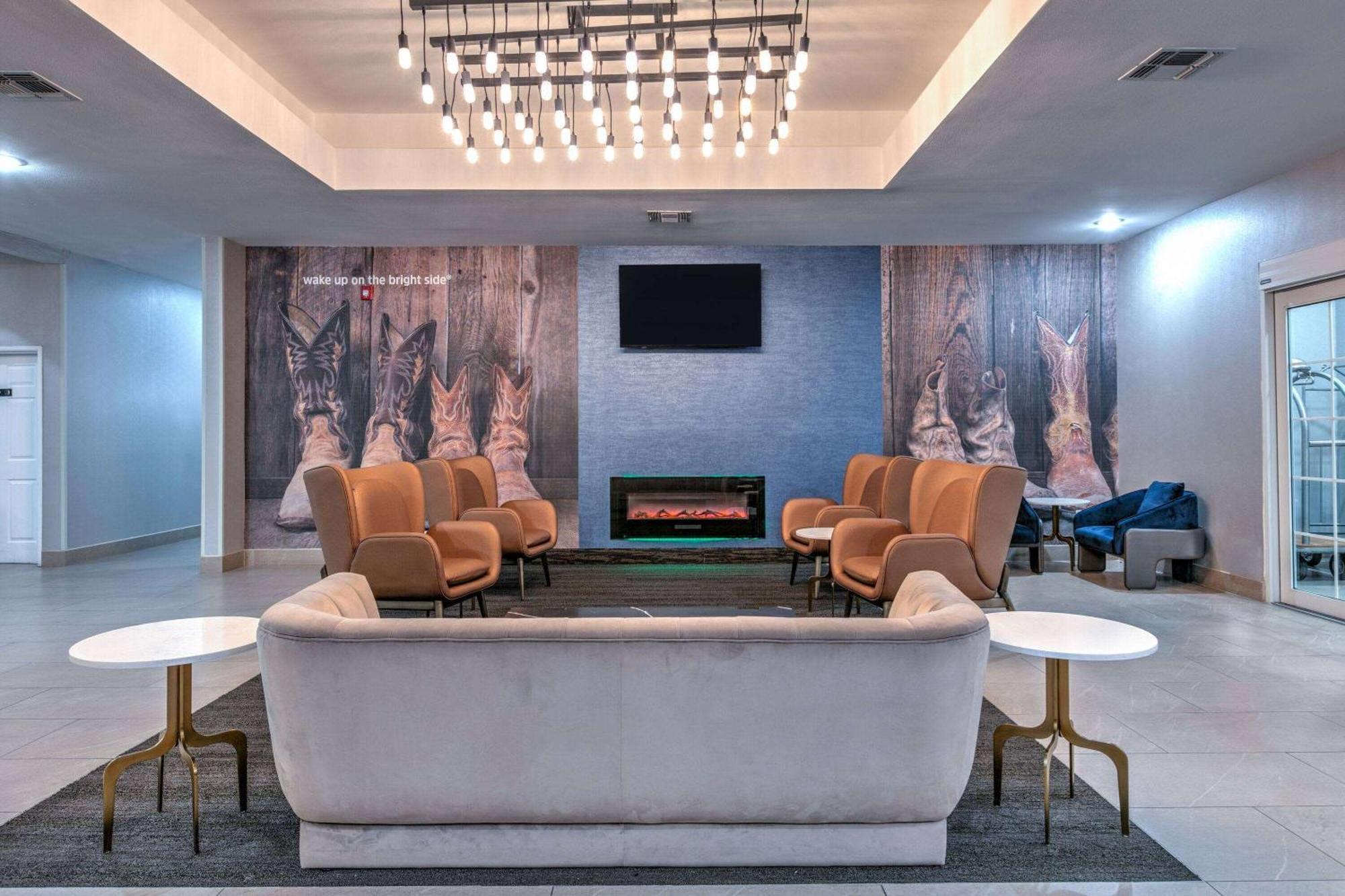La Quinta By Wyndham Decatur Hotell Eksteriør bilde