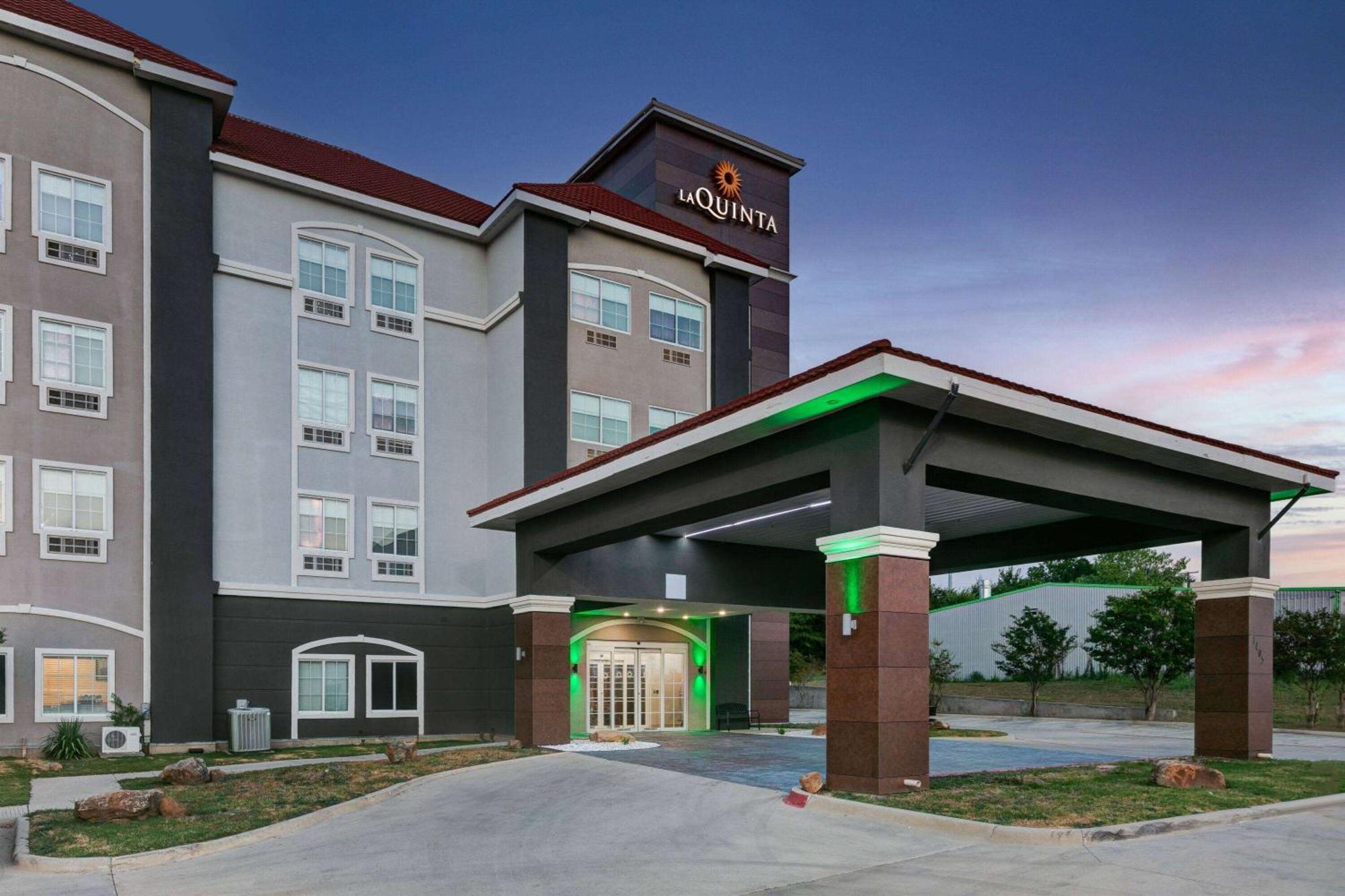 La Quinta By Wyndham Decatur Hotell Eksteriør bilde